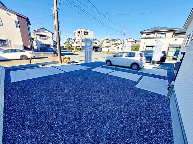 広々3台並列駐車可能物件!!お友達が遊びに来た時も安心!
