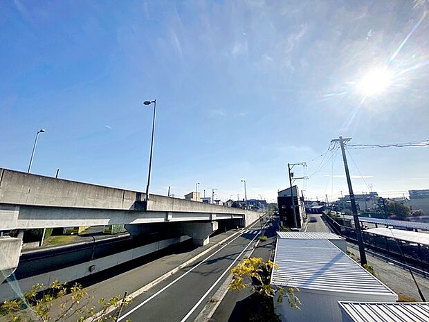 閑静な街並みの眺めは、心も体も落ち着きますね。  