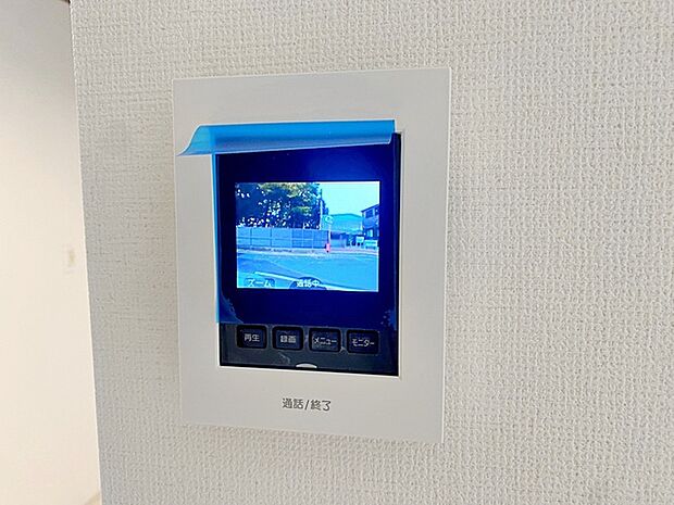 画面越しに来客が確認できる安心のモニター付きインターホンでより安心安全な暮らしを