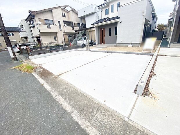 広々3台駐車可能物件!!お友達が遊びに来た時も安心!