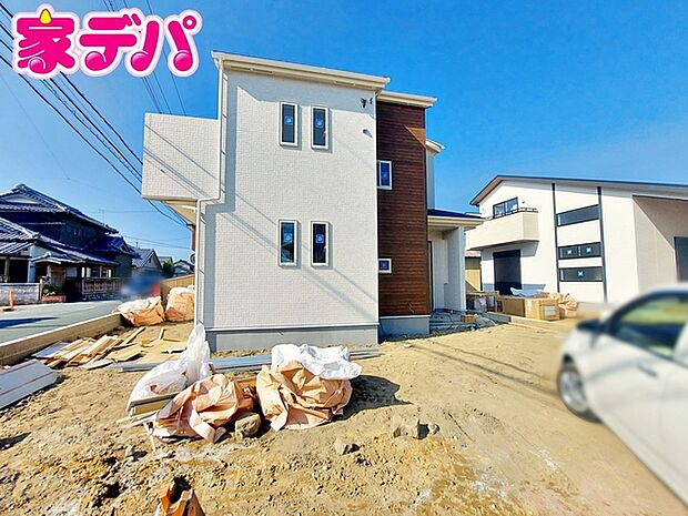知識豊富なスタッフが各種オプションや住宅ローンのご相談にご対応致します。