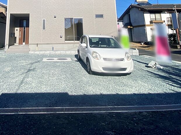 広々4台駐車可能物件!!お友達が遊びに来た時も安心!