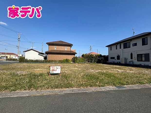 【2号棟】建築予定地です! ・4LDK ・LDK22.3帖 ・リネン庫 ・リビング階段 ・ウォークインクローゼット ・吹抜け ・駐車場並列3台可