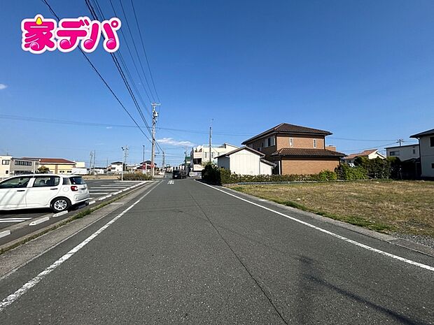 前面道路：北側約8ｍ幅