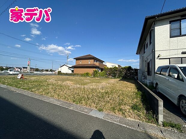 【3号棟】建築予定地です! ・4LDK ・LDK24.44帖 ・ペニンシュラキッチン ・吹抜け ・リビング階段 ・ウォークインクローゼット ・バルコニー2ヶ所 ・駐車場並列3台可