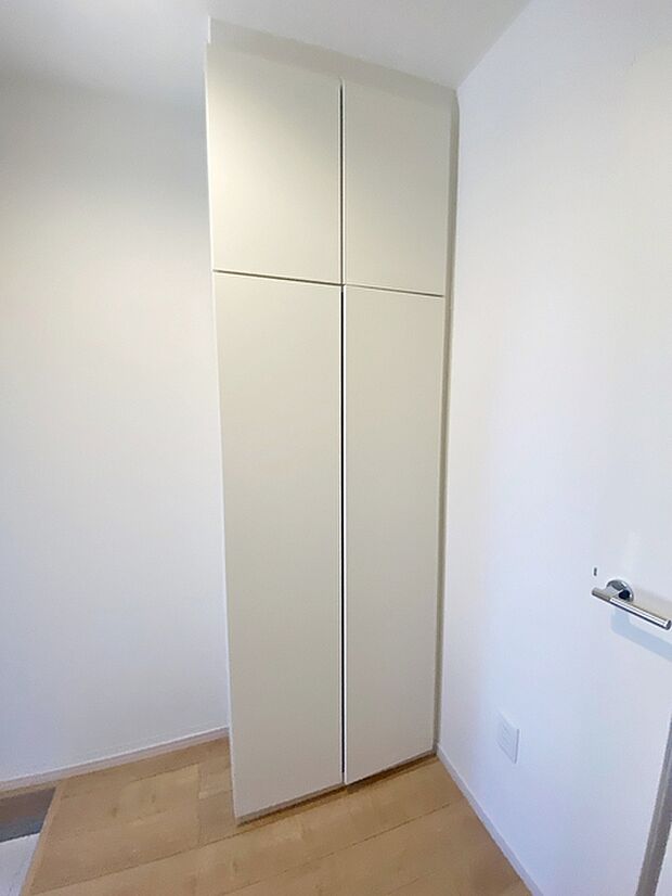 【SCL】 玄関まわりをすっきり保てる、使いやすいシューズクローゼット