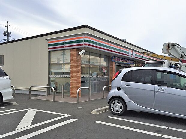 セブンイレブン浜松自動車街店（480m）