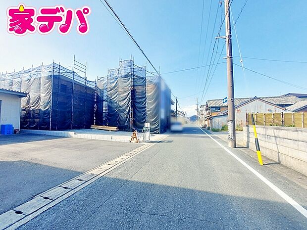 前面道路：北側約6.2ｍ幅