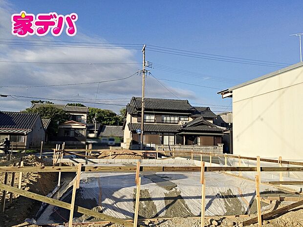 住宅ローンにご不安のあるお客様も、まずはお気軽にご相談下さい。お客様に最適な資金計画と金融機関をご案内いたします。