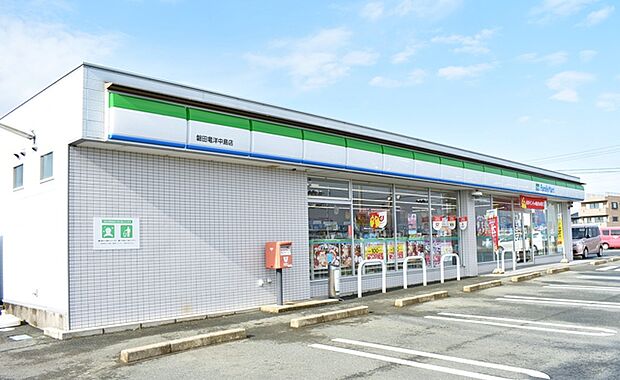 ファミリーマート 磐田竜洋中島店(580m)