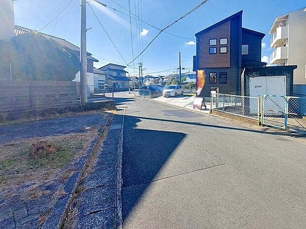 前面道路：南東側約4.6ｍ幅