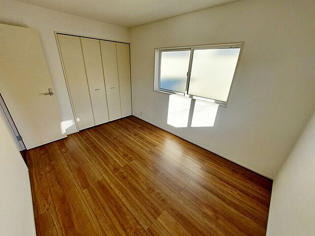 【洋室6.0帖】 お子様にとっての初めての「自分の部屋」。学習机やベッドの配置もラクラクです。