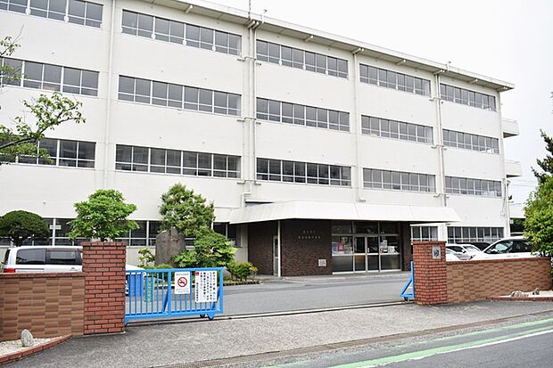 磐田中部小学校(1830m)