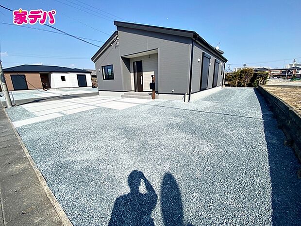 ハーブやお花を植えてガーデニングしたり、楽しみ方は自由自在!