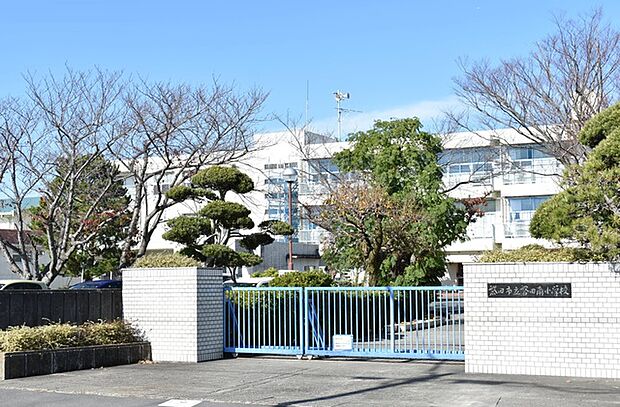 磐田南小学校（1580m）