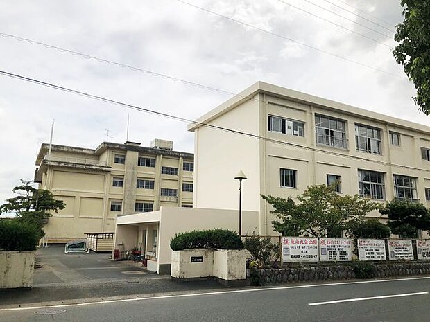 北浜中学校(930m)