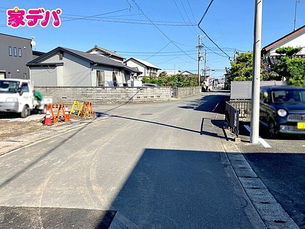 前面道路:南側約5.9m幅