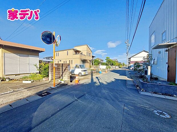 前面道路：南側約4.7ｍ幅