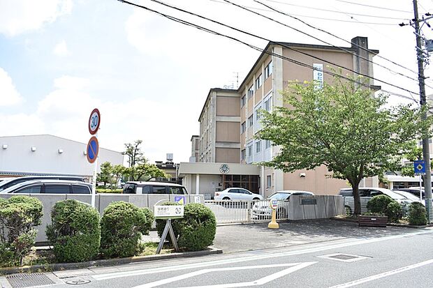 瑞穂小学校（860m）