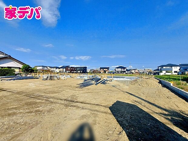 住宅ローンにご不安のあるお客様も、まずはお気軽にご相談下さい。お客様に最適な資金計画と金融機関をご案内いたします。