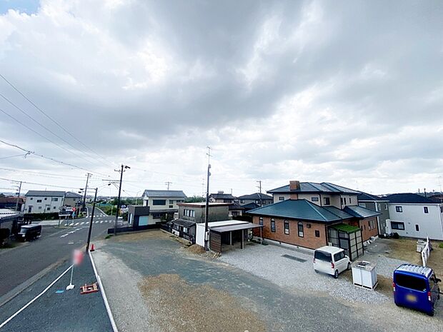 閑静な街並みの眺めは、心も体も落ち着きますね。  