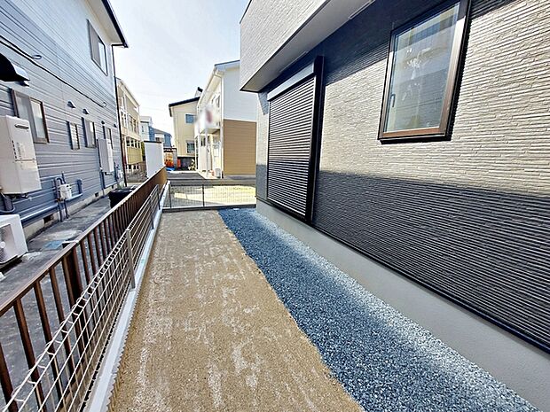 鉢植え・プランターなどを置いて、ちょっとしたガーデニングが楽しめます！ 