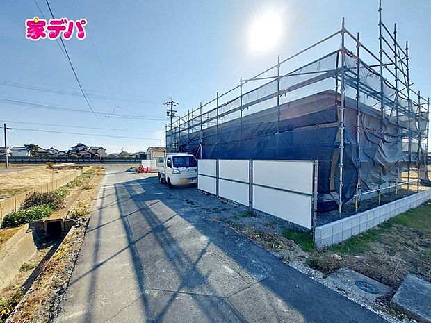 【1号棟】上棟しました！ ・長期優良住宅 ・平屋建て住宅 ・4LDK ・LDK18.25帖、隣接洋室4.13帖 ・全居室収納完備 ・WIC3カ所完備 ・シューズクローク ・パントリー ・整形地 