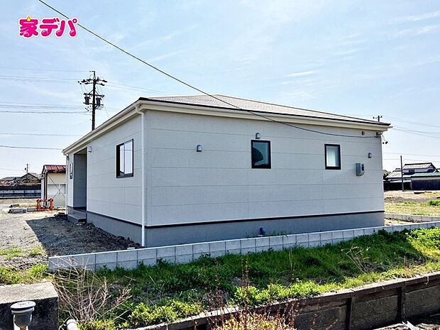 住宅ローンにご不安のあるお客様も、まずはお気軽にご相談下さい。お客様に最適な資金計画と金融機関をご案内いたします。