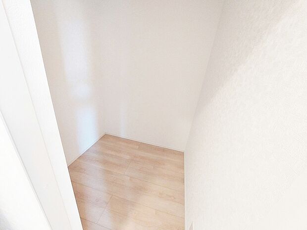 【WIC】 WICは洋服、帽子、バッグなど全て収納可能!お部屋がスッキリ整理整頓できます!