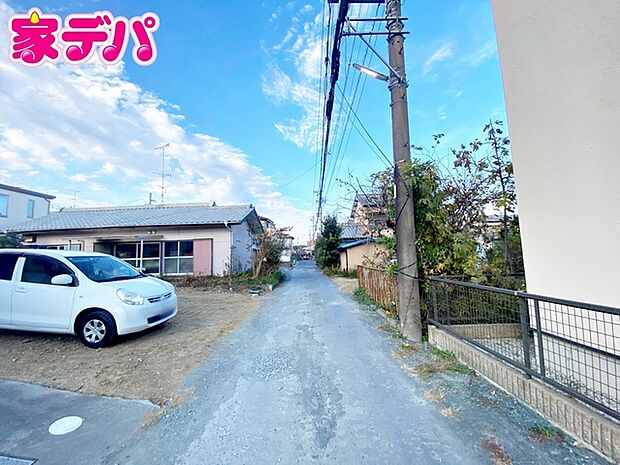 前面道路:東側約2.7m幅(セットバックあり)