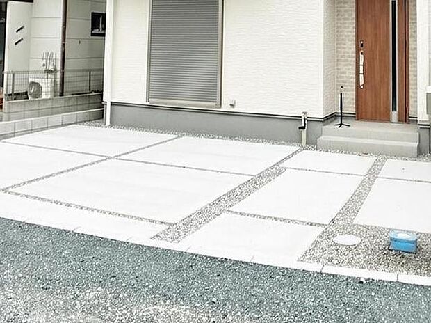 広々3台駐車可能物件!!お友達が遊びに来た時も安心!