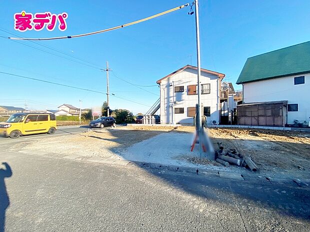 前面道路:西側約6m幅