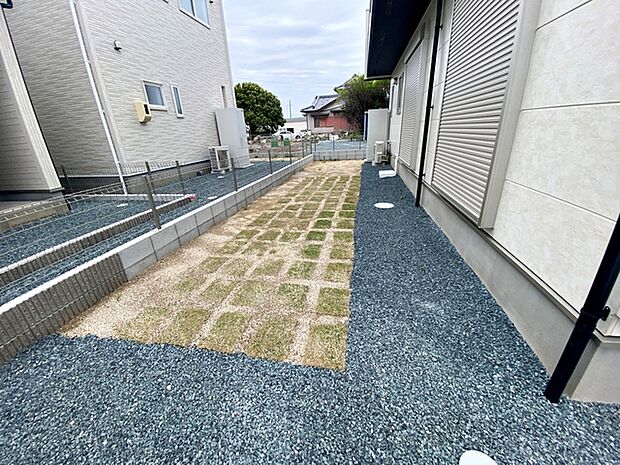 ハーブやお花を植えてガーデニングしたり、楽しみ方は自由自在！ 