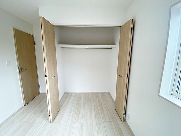 クローゼット付きでいつもお部屋はスッキリ!全居室にある収納スペースは住みやすさへのこだわりです。