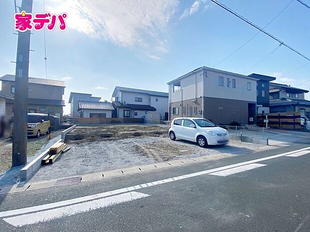 住宅ローンにご不安のあるお客様も、まずはお気軽にご相談下さい。お客様に最適な資金計画と金融機関をご案内いたします。