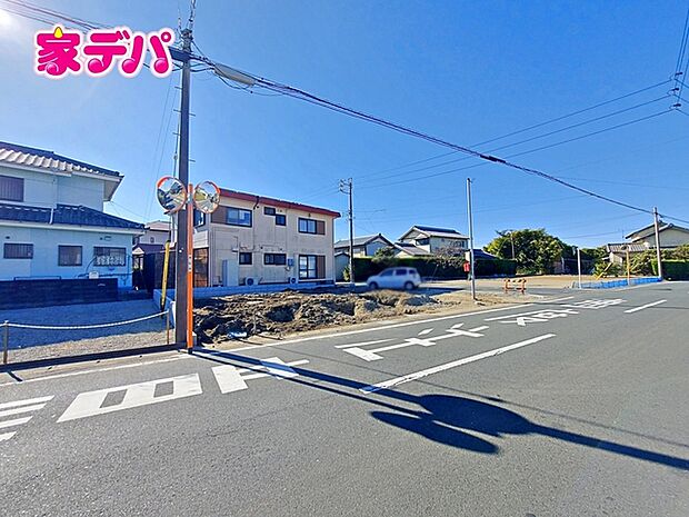 住宅ローンにご不安のあるお客様も、まずはお気軽にご相談下さい。お客様に最適な資金計画と金融機関をご案内いたします。