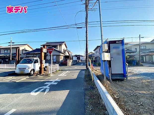 前面道路:東側約3.6m幅(法定外道路)