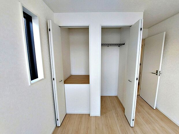 全居室に収納が完備されています。衣類や雑貨、子供のおもちゃまでスッキリ収納できます。