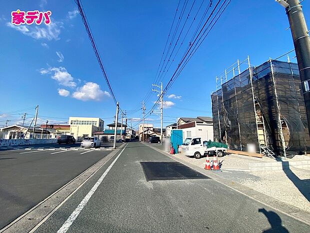 前面道路:西側約5.8m幅