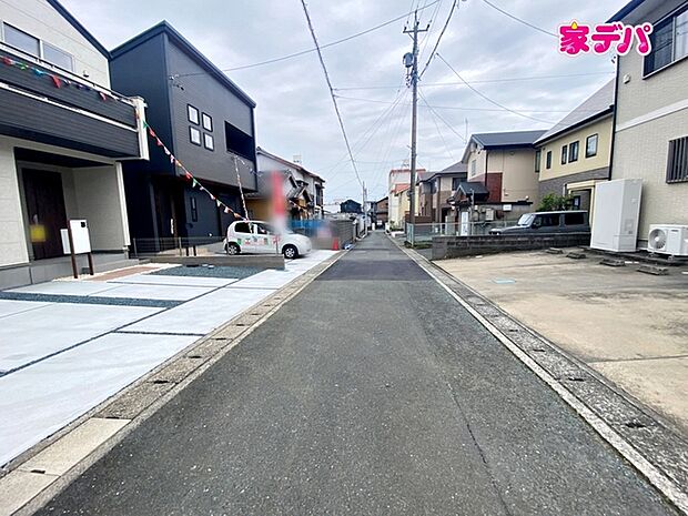 前面道路:南側約4m幅 前面道路は車通り少ないのでお子様も安心して暮らせる環境です