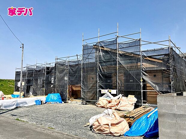 住宅ローンにご不安のあるお客様も、まずはお気軽にご相談下さい。お客様に最適な資金計画と金融機関をご案内いたします。