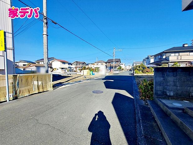 前面道路：東側約6.5ｍ幅