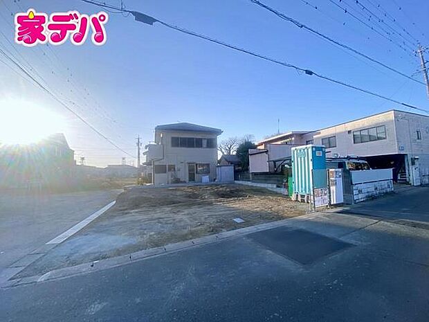 住宅ローンにご不安のあるお客様も、まずはお気軽にご相談下さい。お客様に最適な資金計画と金融機関をご案内いたします。