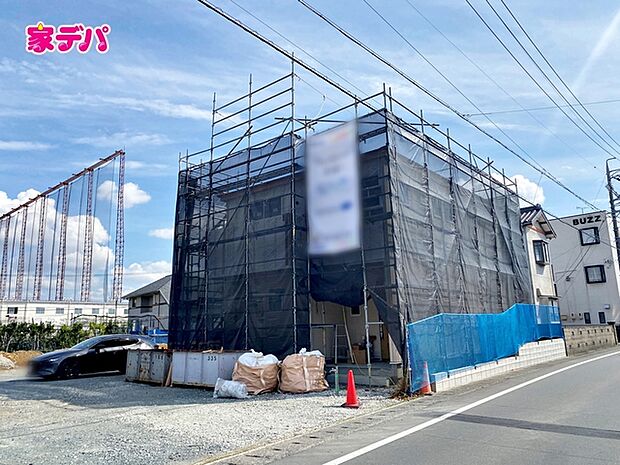 【1号棟】上棟しました! ・長期優良住宅 ・5LDK ・LDK16帖、隣接洋室4.5帖 ・全居室収納完備 ・WIC完備 ・2面バルコニー ・インナーバルコニー ・南庭 ・駐車場2台可