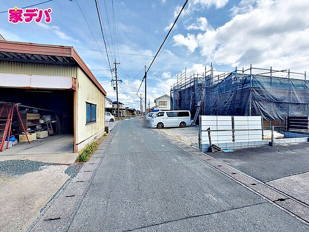 前面道路:北側約4.4m幅