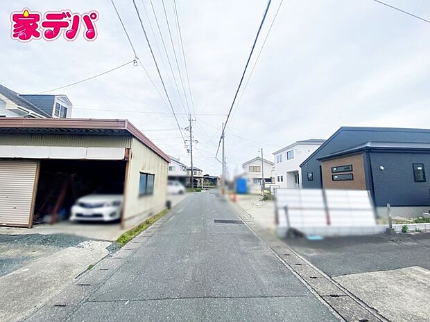 静かな住宅街で、車の出入りもスムーズです。
