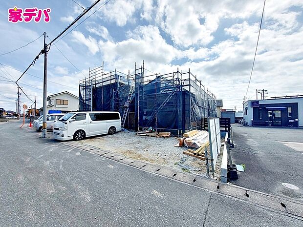 【新築分譲全2棟】ご成約キャンペーン実施中。詳細はスタッフまでお問合せ下さい。(左奥)