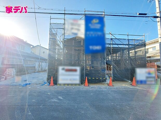 上棟しました!ご見学希望のお客様につきましては現地の他に同社の完成物件にて設備や仕様などご確認いただけます。