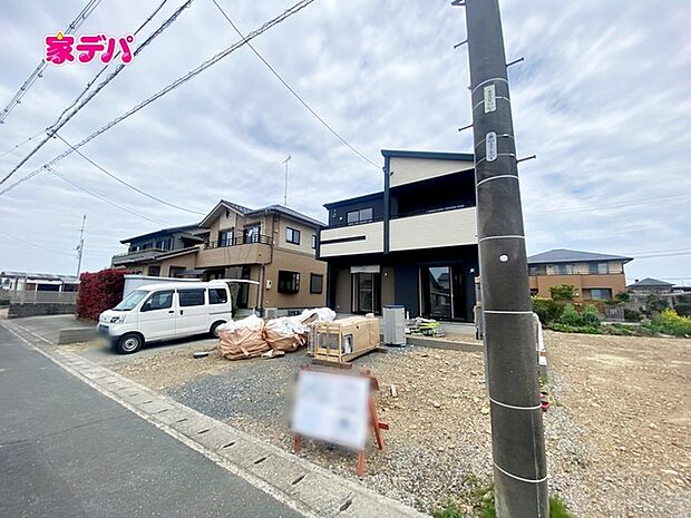 知識豊富なスタッフが各種オプションや住宅ローンのご相談にご対応致します。
