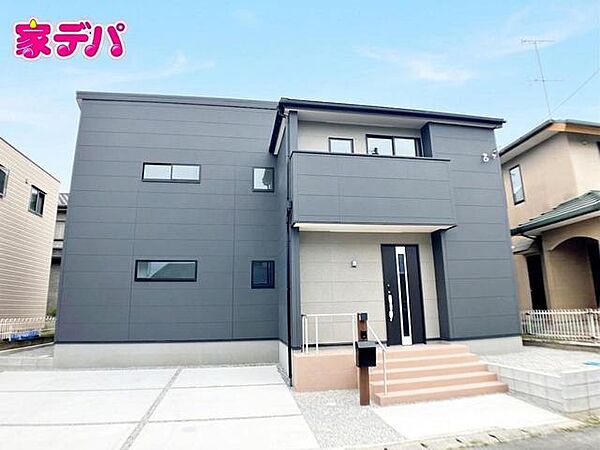 【1号棟】完成しました！ ・長期優良住宅 ・5LDK ・LDK16.7帖、隣接洋室4帖 ・全居室収納完備 ・リビング階段 ・パントリー ・2面バルコニー ・WIC完備 ・南庭 ・駐車場2台可
